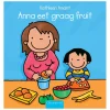 Anna eet graag fruit