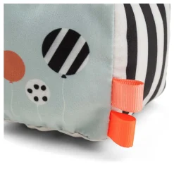 Done by Deer Contrast Kubus Blije Wolken