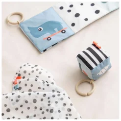 Done by Deer Contrast Kubus Blije Wolken