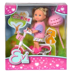Evi Love Pop met Fiets
