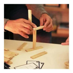 KAPLA Challenge Spaans 12 Challenge-kaarten, 16 Blanke Plankjes