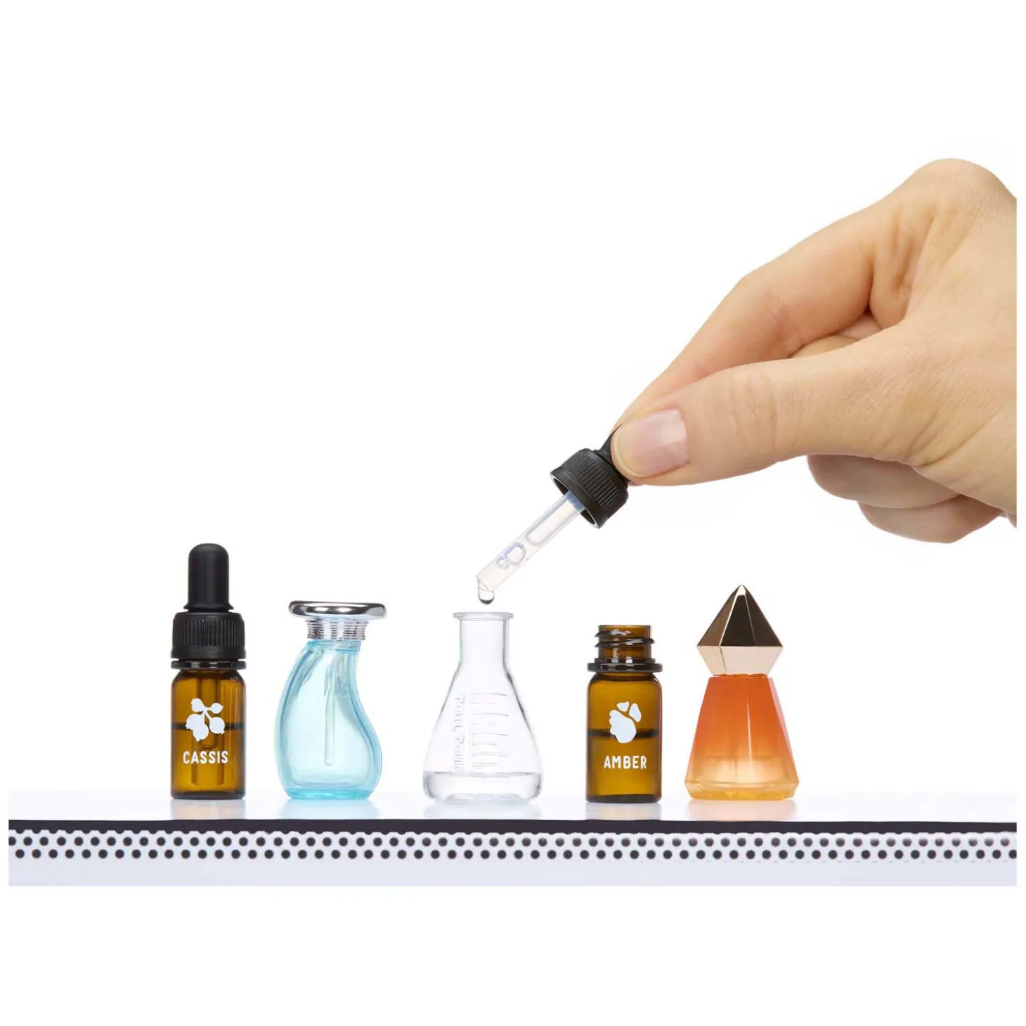 MGA's Miniverse - Make It Mini Fragrances - Mini Parfum Maken