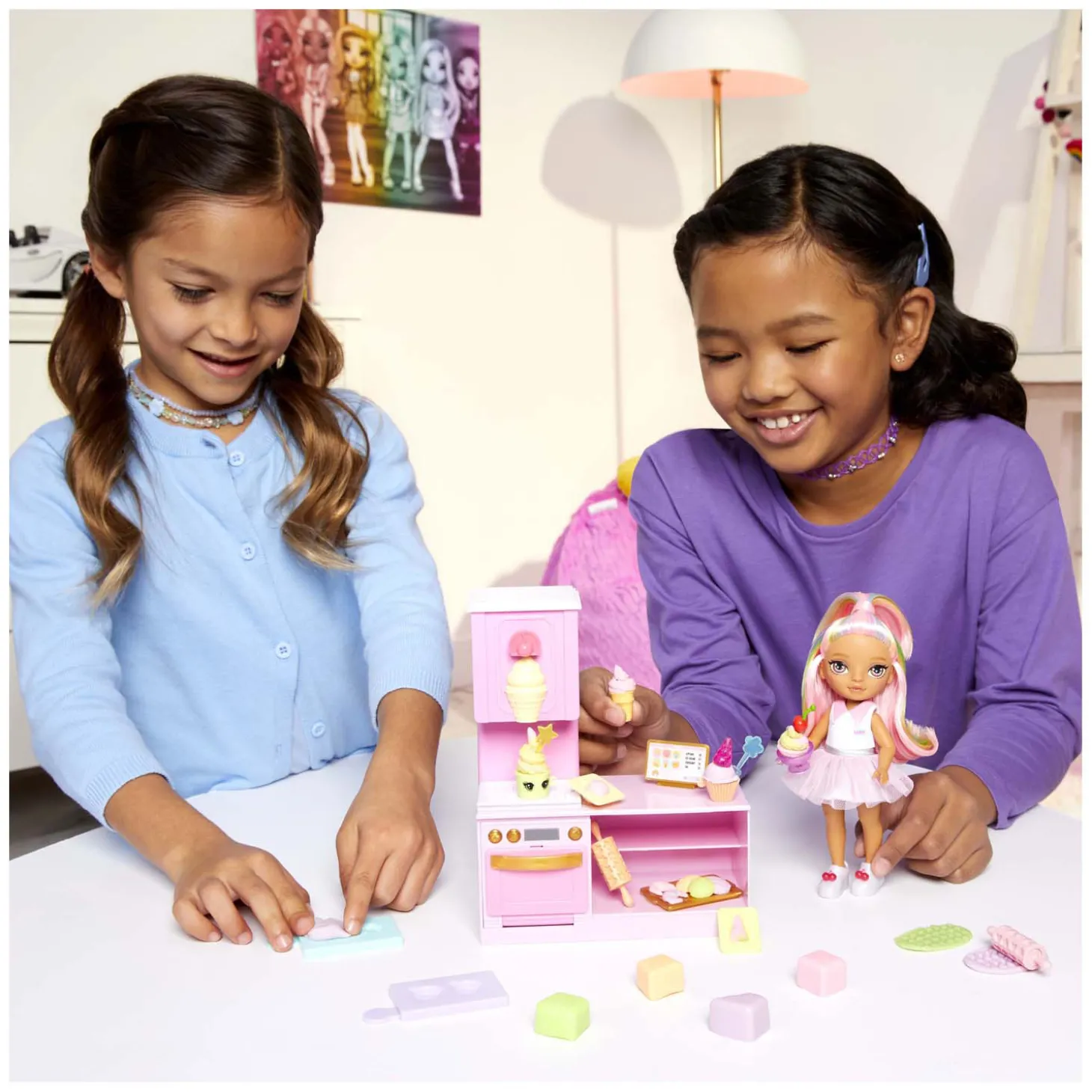 Rainbow High Pop Kleine Dessertwinkel met Kandy Speelset
