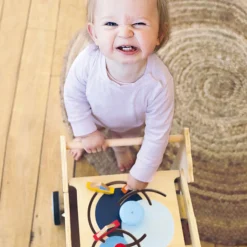 Small Foot  -  Houten Activiteiten Loopwagen Walvis