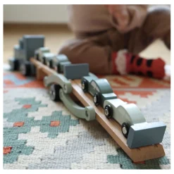 Small Foot - Houten Vrachtwagen Transporter Chicago met Auto's, 9dlg.