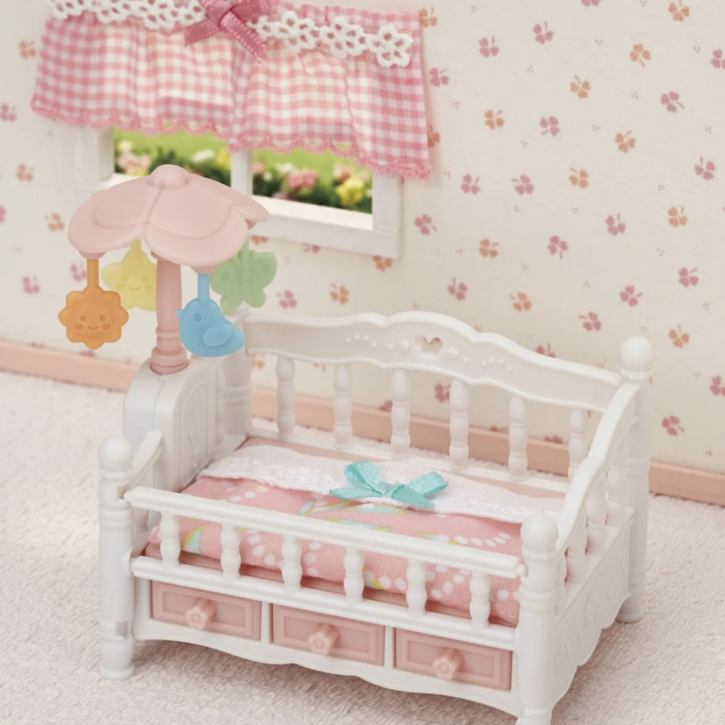 Sylvanian Families 5534 Bed voor Drieling met Mobiel