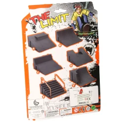 Vinger Skateboard met Stuntschans